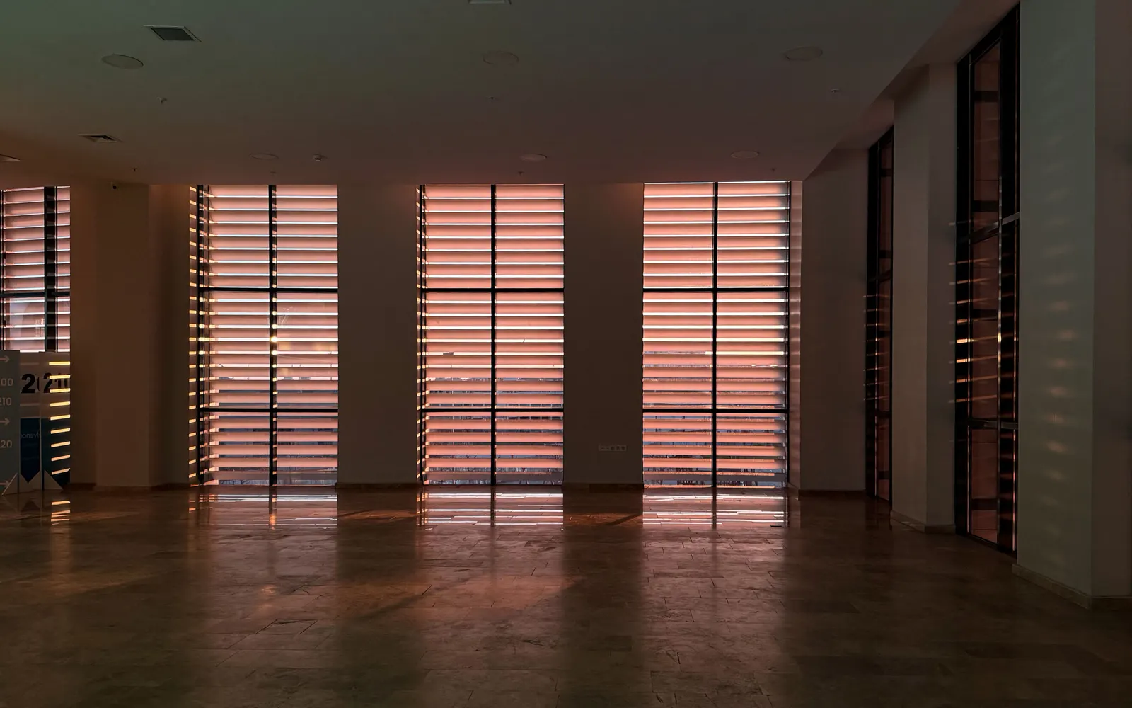 Terrano Rigid Stone XL Commercial Wenge